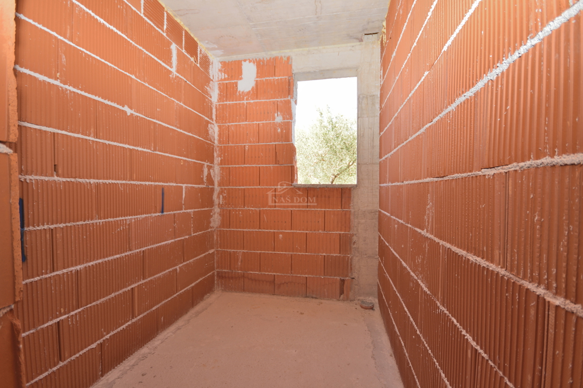 Vodice - Stanovanje S1 z vrtom, 500 m od centra