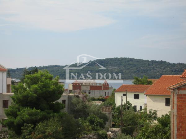 Srima - enoprostanovanjsko stanovanje v drugem nadstropju, 250 m od plaže