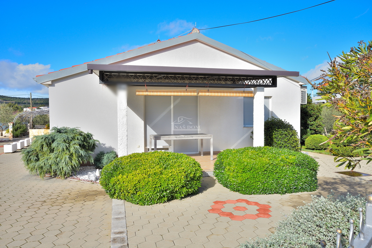 Vodice - družinska hiša pritličje