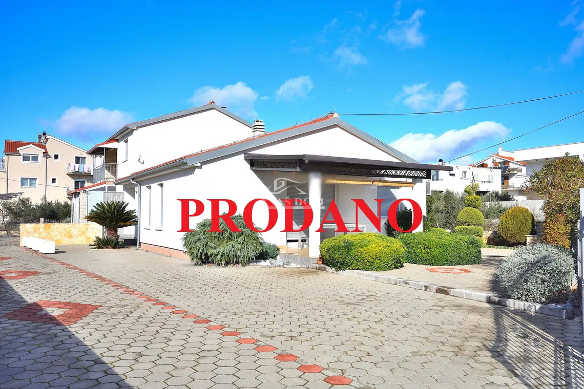 Vodice - družinska hiša pritličje