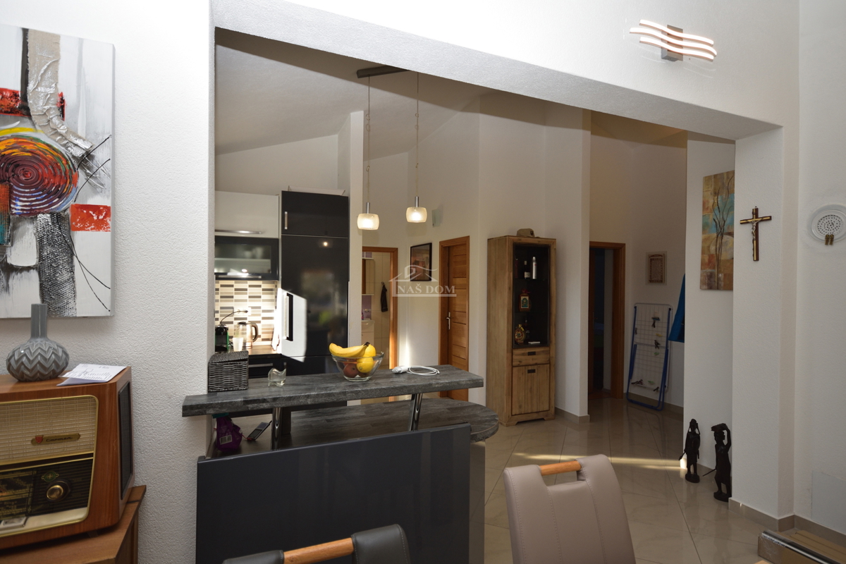 Vodice - družinska hiša pritličje