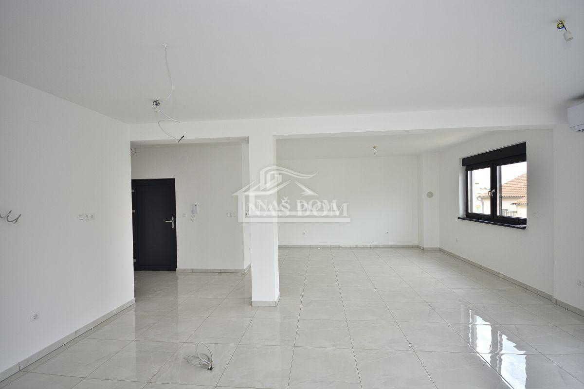 Vodice - Penthouse s krovno teraso