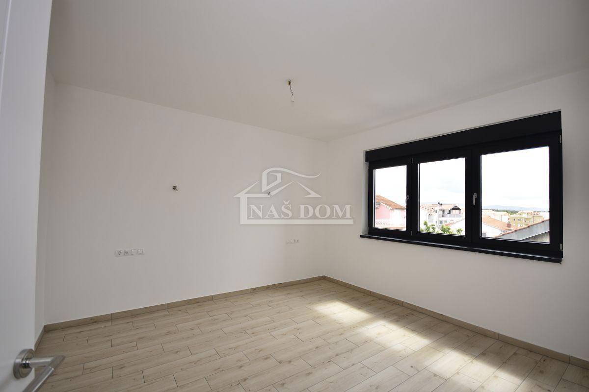 Vodice - Penthouse s krovno teraso