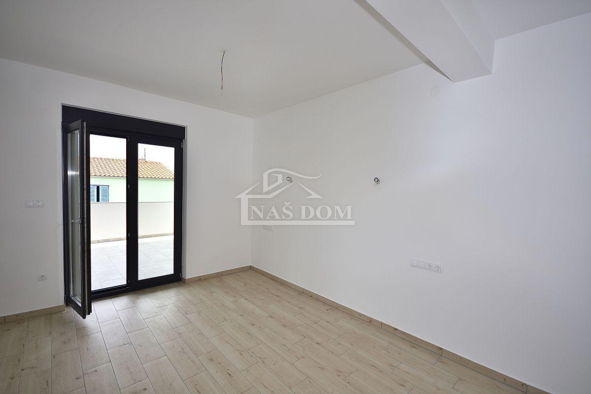 Vodice - Penthouse s krovno teraso