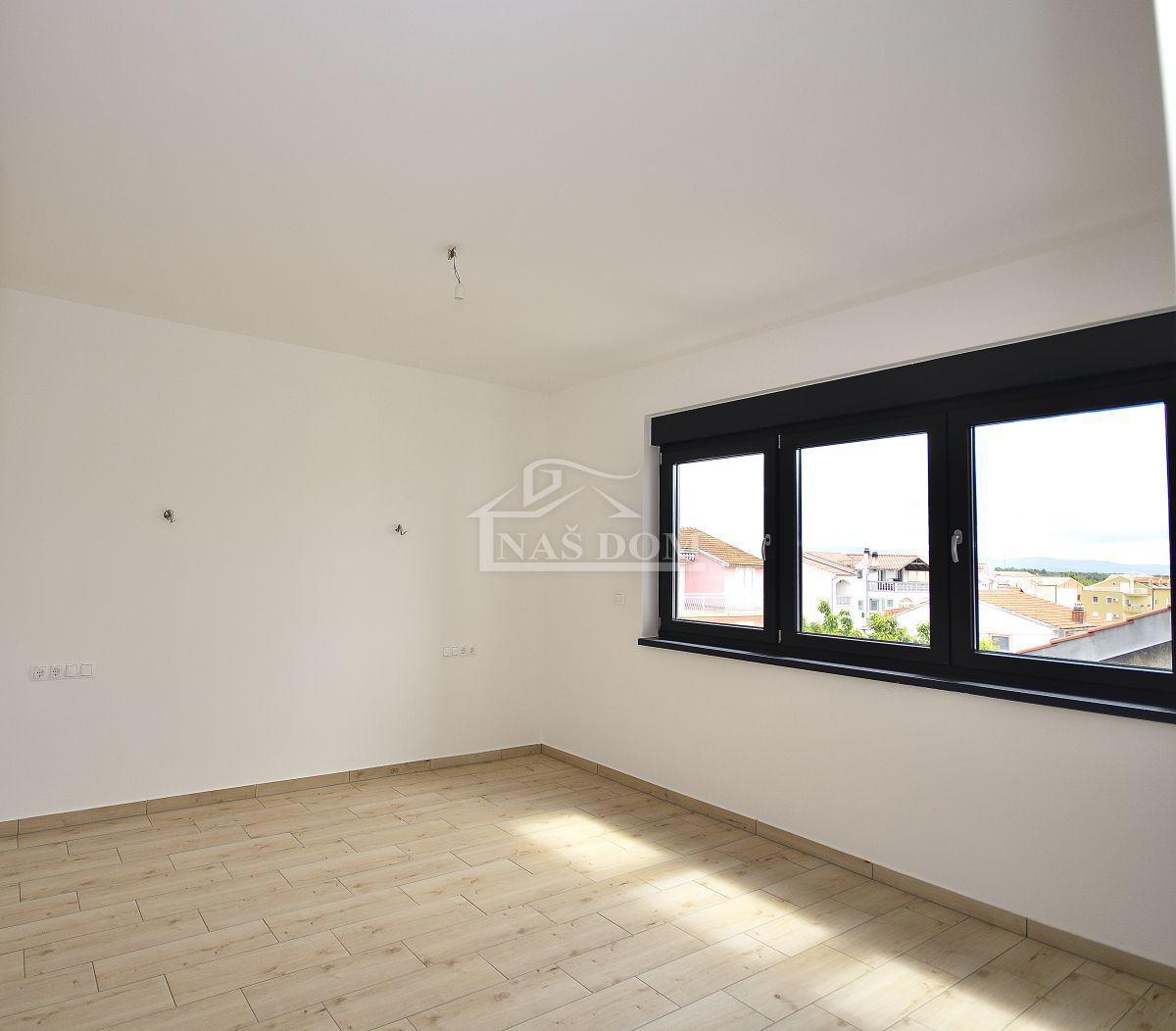 Vodice - Penthouse s krovno teraso