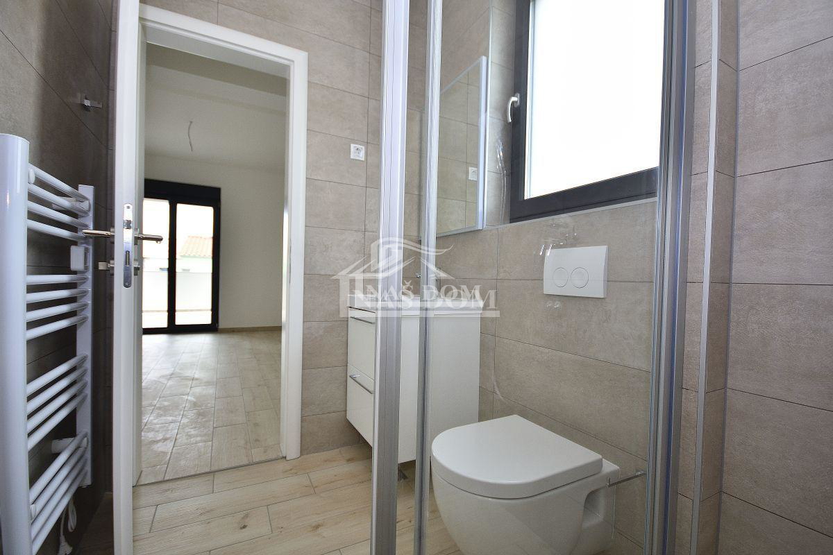 Vodice - Penthouse s krovno teraso