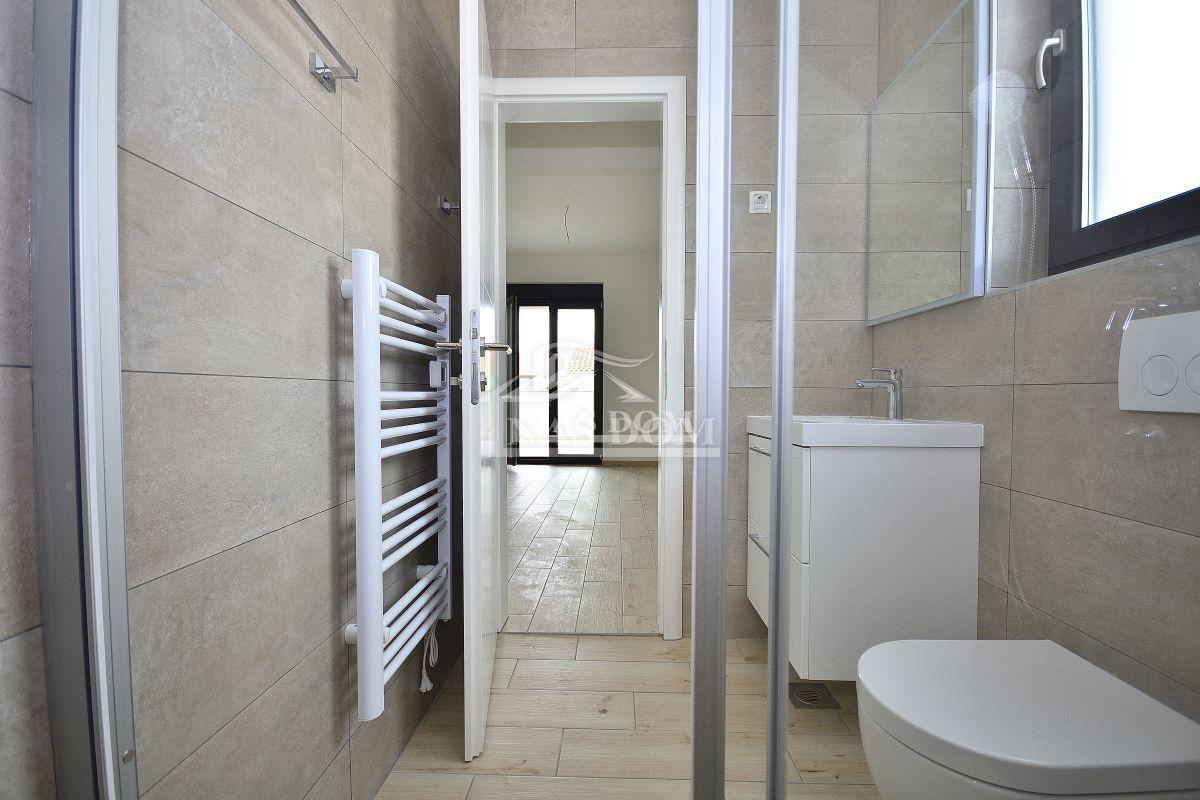 Vodice - Penthouse s krovno teraso