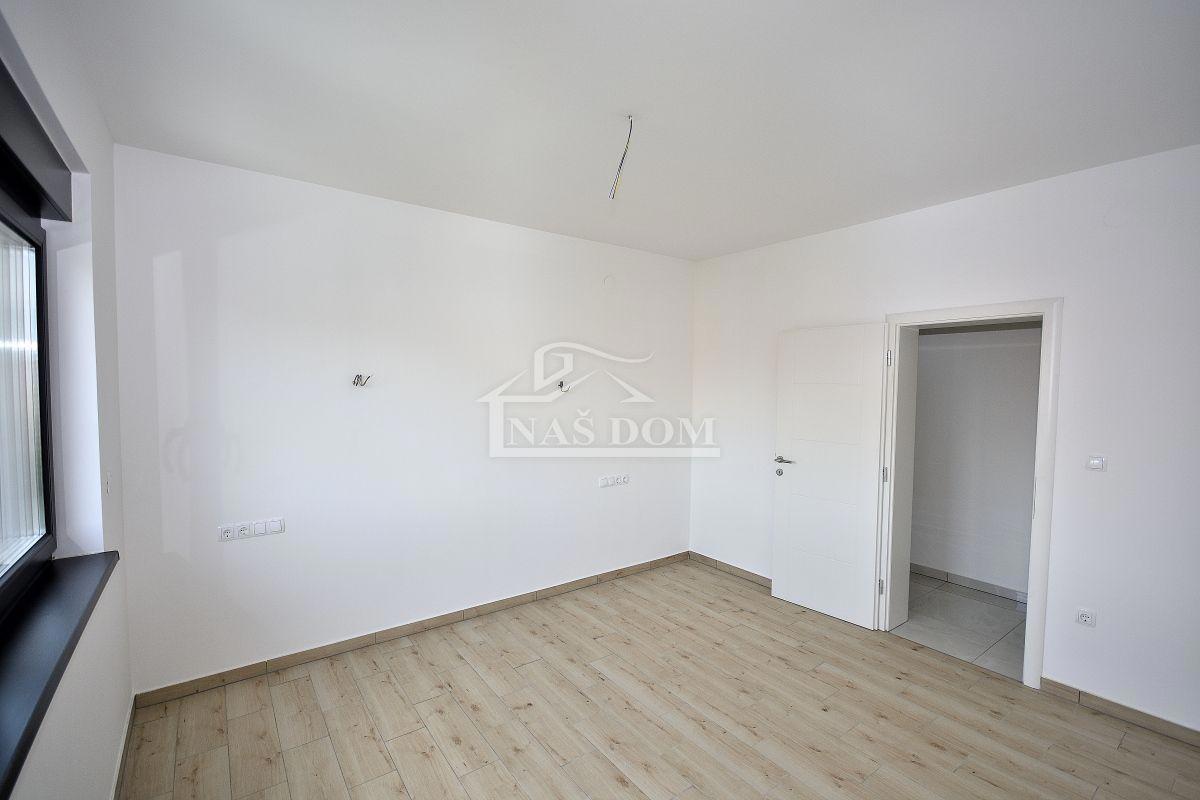 Vodice - Penthouse s krovno teraso