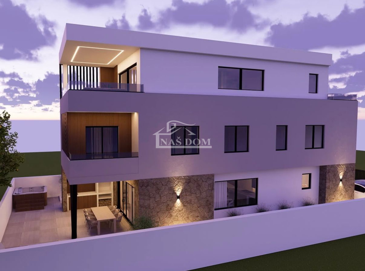 Vodice - Luksuzno dvoetažno stanovanje s pohištvom *NOVO*