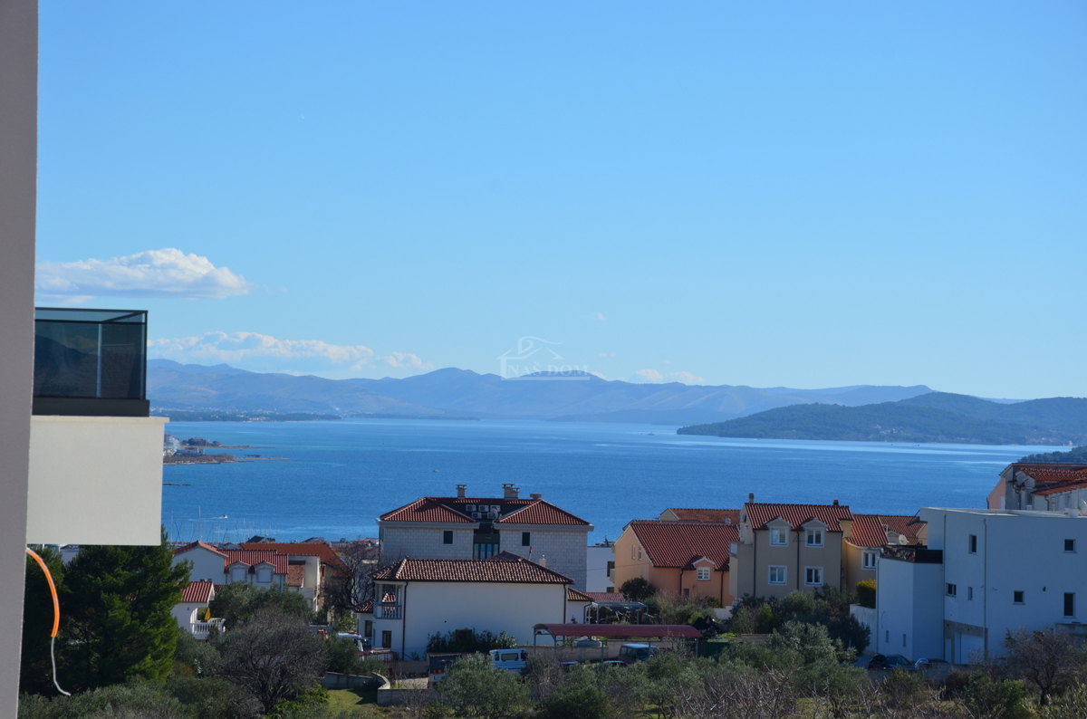 Vodice - Luksuzna dvojna kuća S2 s panoramskim pogledom na morje