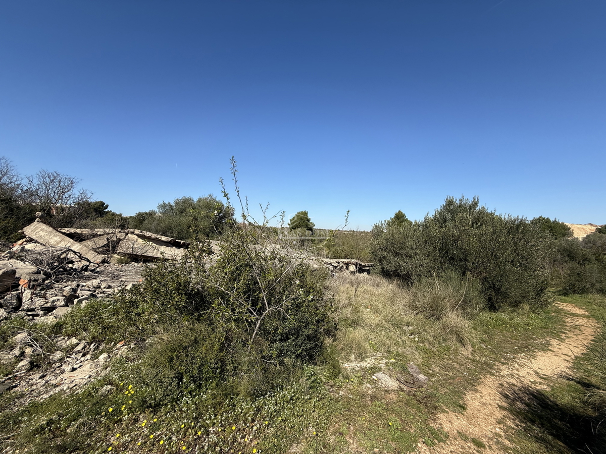 Vodice - Gradbena parcela 2082m2