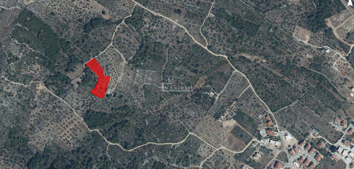 Vodice - kmetijsko zemljišče s čudovitim panoramskim razgledom na morje in okolico