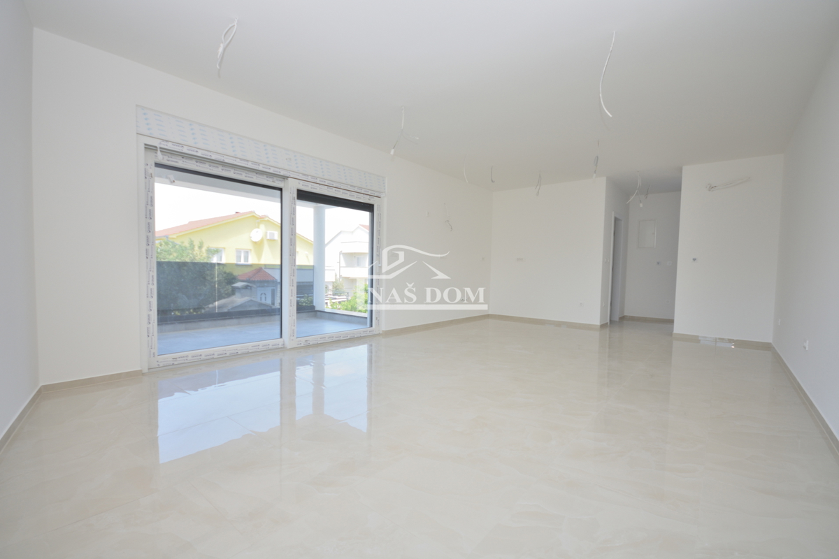 Vodice - Luksuzno stanovanje S2 v prvem nadstropju, 600 m od plaže