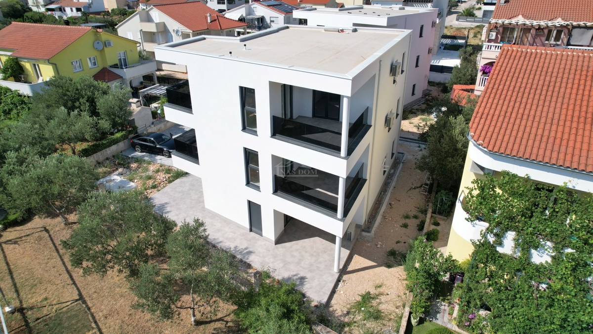 Vodice - Luksuzno stanovanje S2 v prvem nadstropju, 600 m od plaže