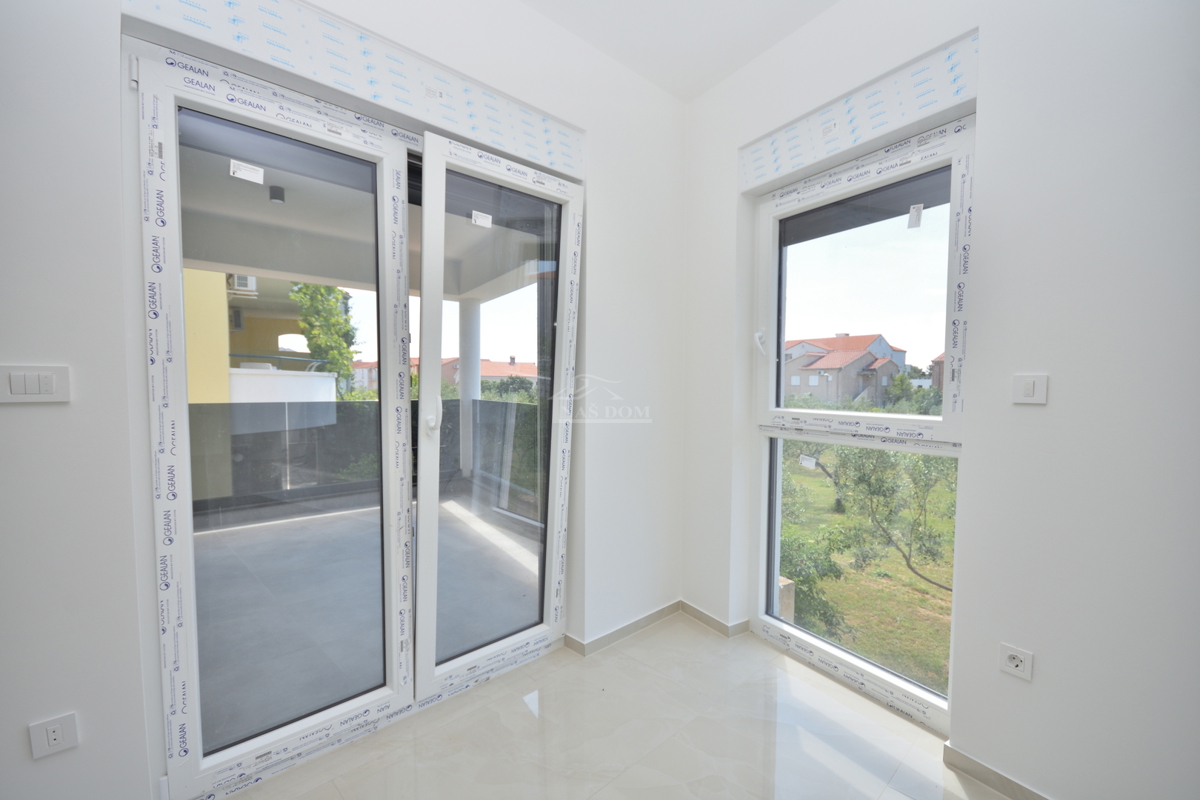 Vodice - Luksuzno stanovanje S2 v prvem nadstropju, 600 m od plaže