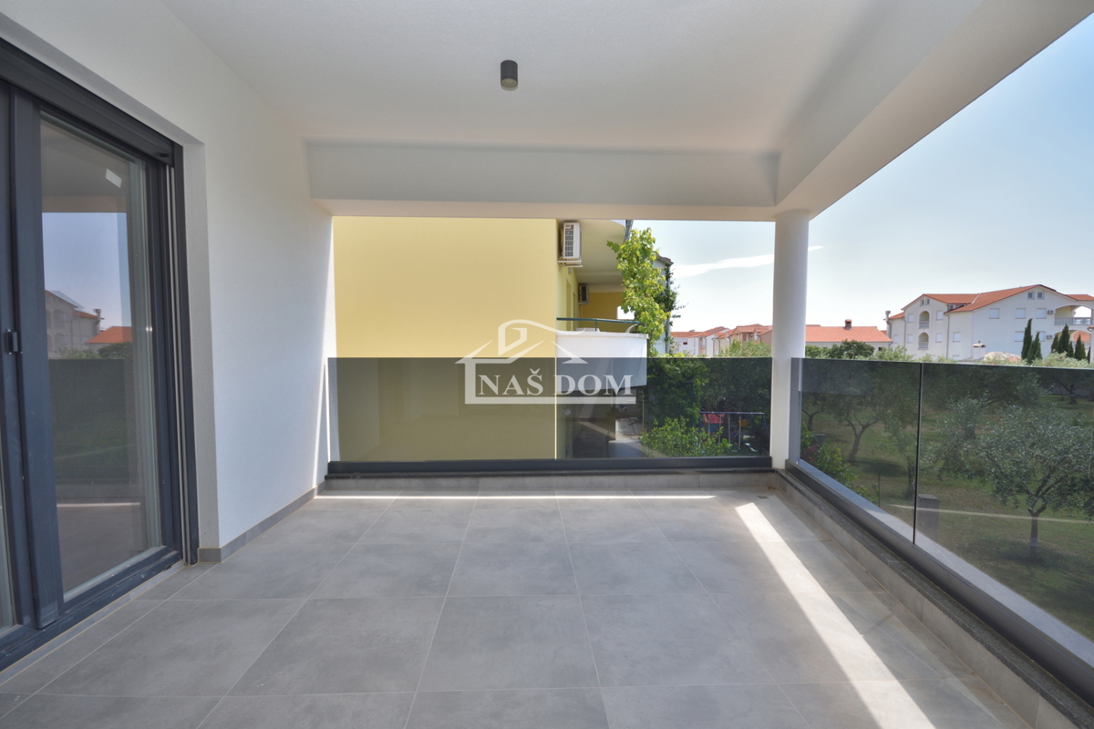 Vodice - Luksuzno stanovanje S2 v prvem nadstropju, 600 m od plaže