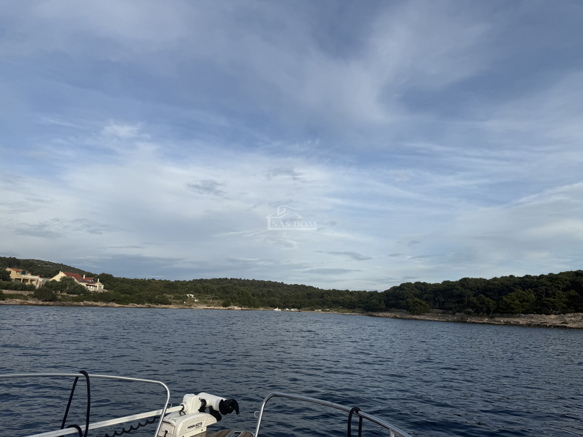 Atraktivno zemljišče na otoku Žirje