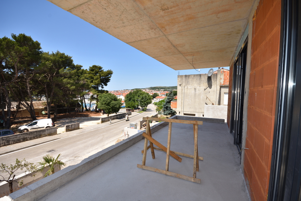 Vodice - dvosobno stanovanje 50 m od morja