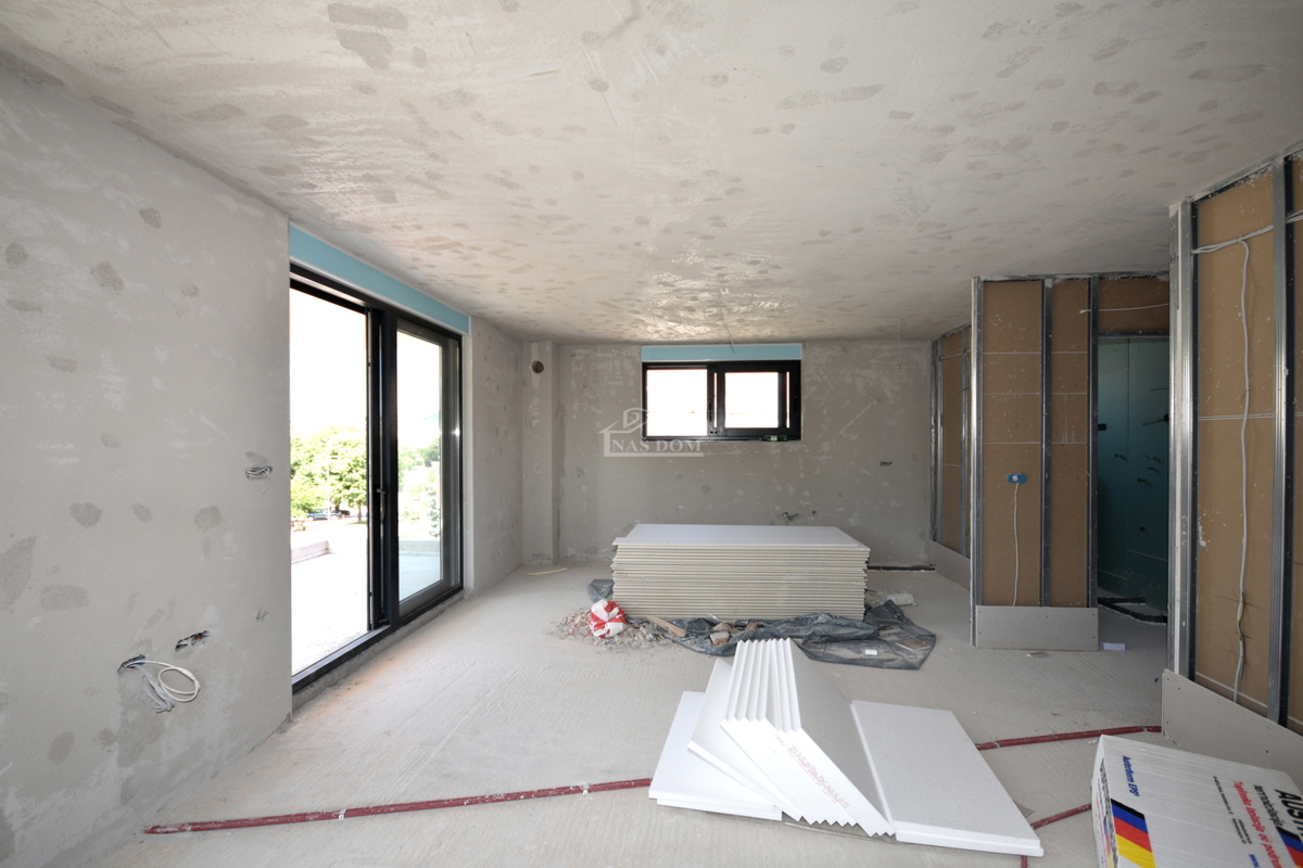 Vodice - dvosobno stanovanje 50 m od morja