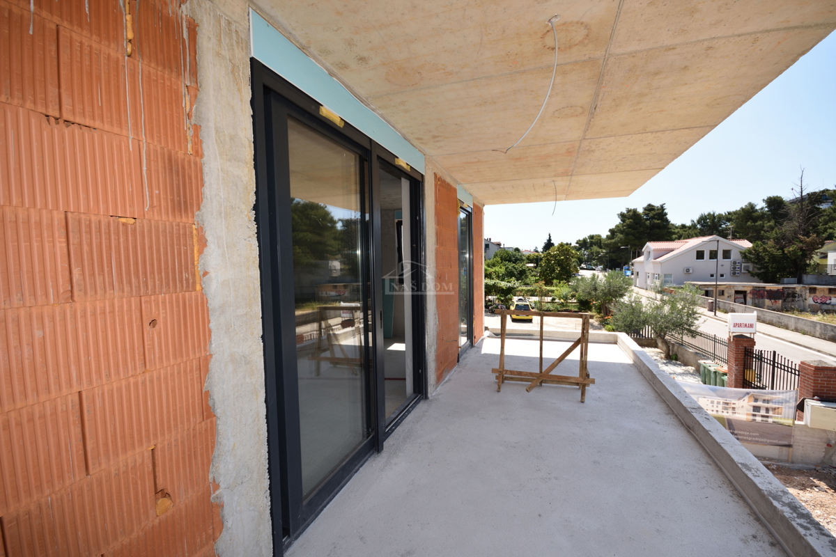 Vodice - dvosobno stanovanje 50 m od morja