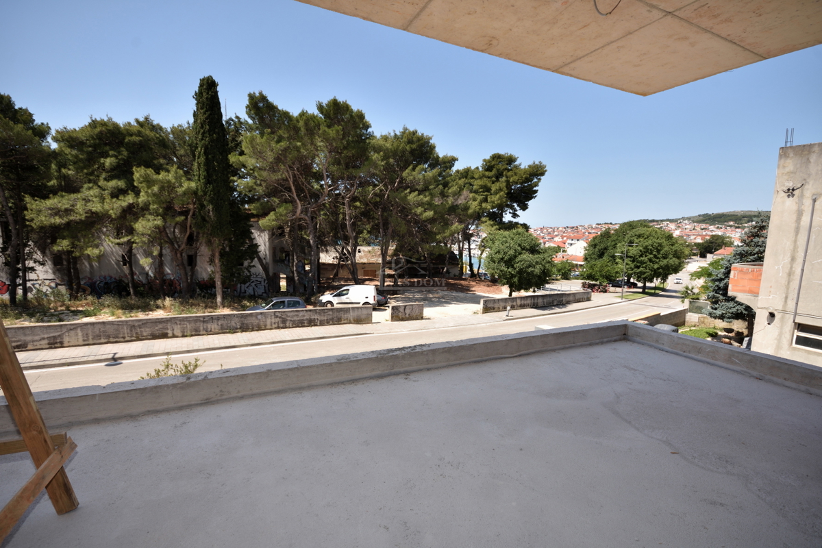 Vodice - dvosobno stanovanje 50 m od morja