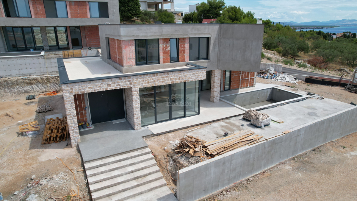 Luksuzna vila 4 s panoramskim pogledom na morje in otočje