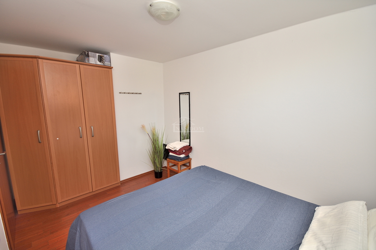 Vodice - Stanovanje z galerijo, 3S+DB, pogled na morje