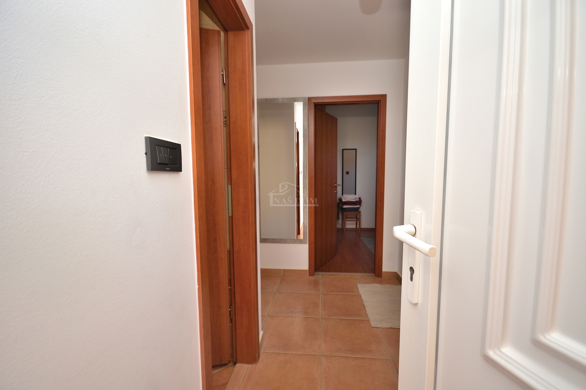 Vodice - Stanovanje z galerijo, 3S+DB, pogled na morje