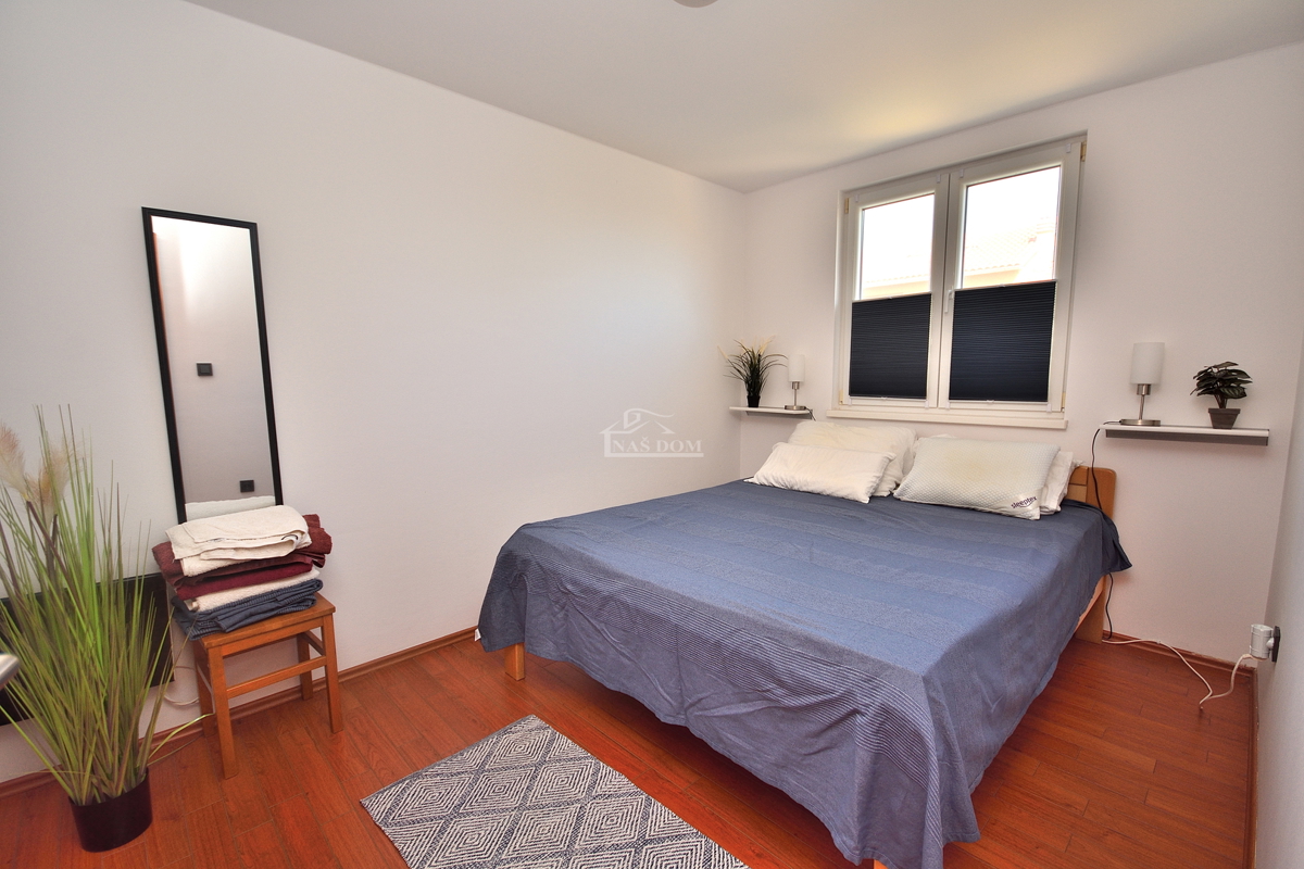 Vodice - Stanovanje z galerijo, 3S+DB, pogled na morje