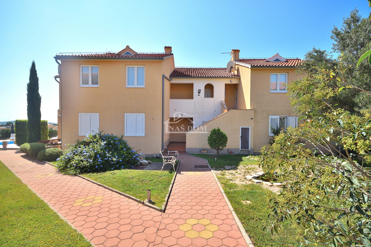 Vodice - Stanovanje z galerijo, 3S+DB, pogled na morje