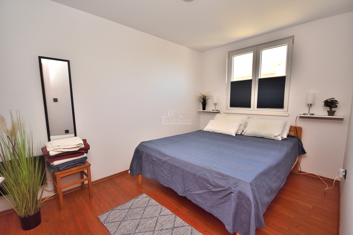 Vodice - Stanovanje z galerijo, 3S+DB, pogled na morje