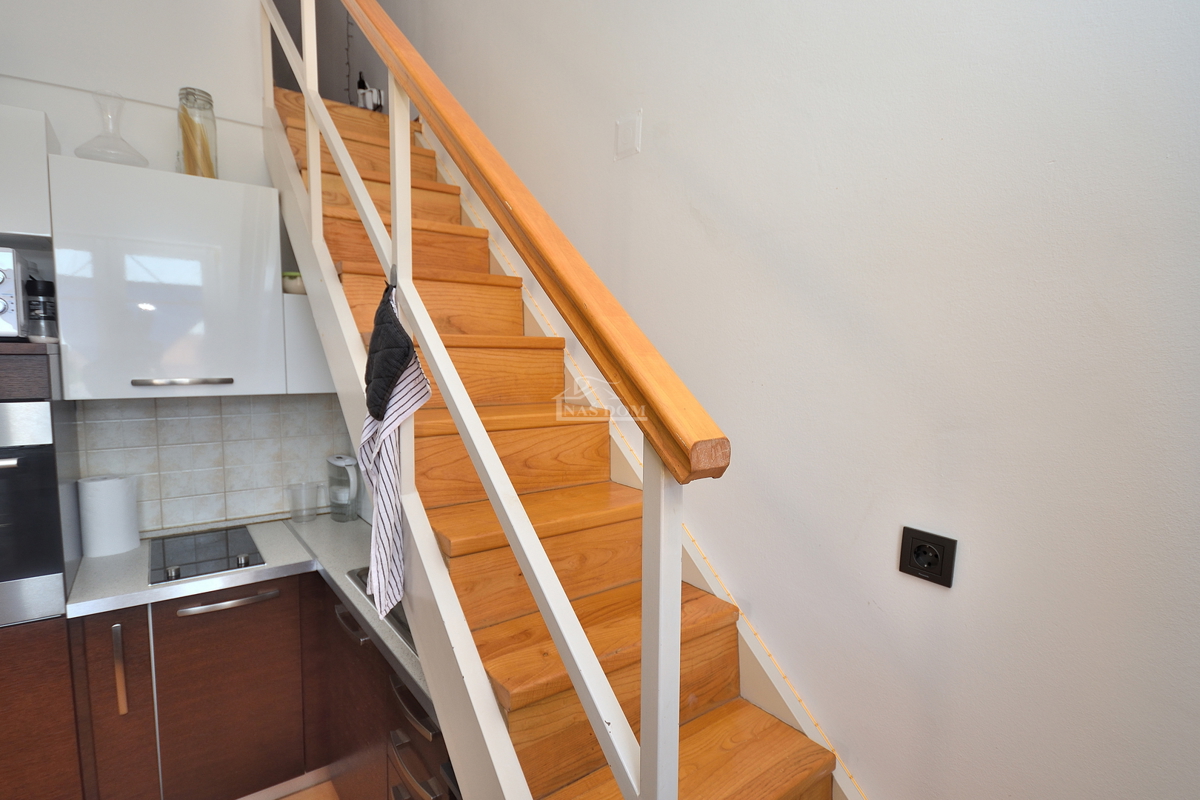 Vodice - Stanovanje z galerijo, 3S+DB, pogled na morje