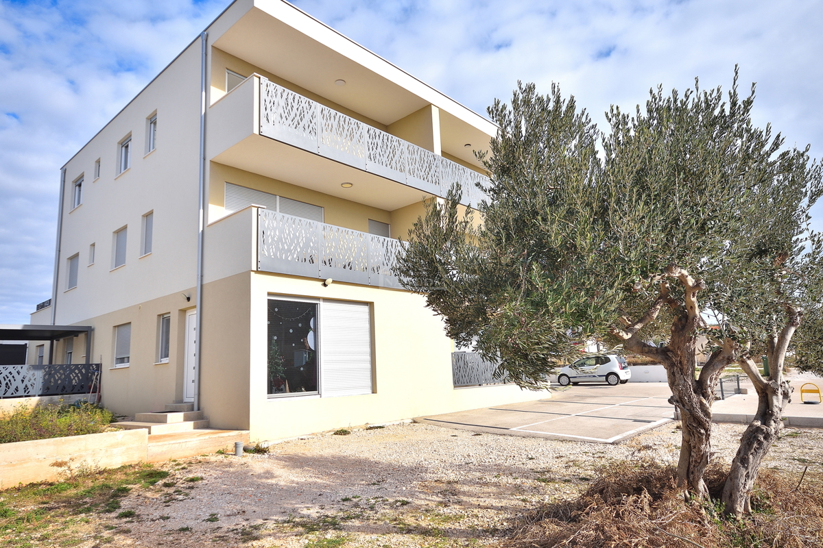 Tribunj - stanovanje z razgledom na morje, 2. nadstropje