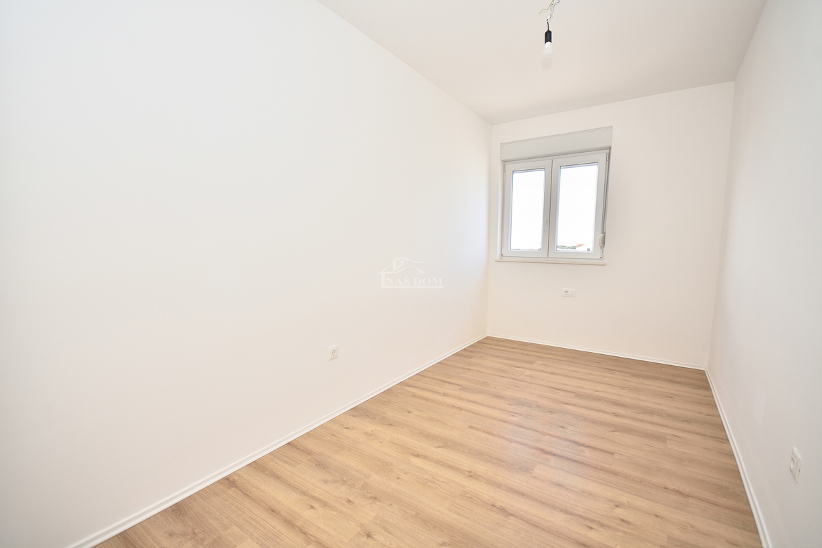 Tribunj - stanovanje z razgledom na morje, 2. nadstropje