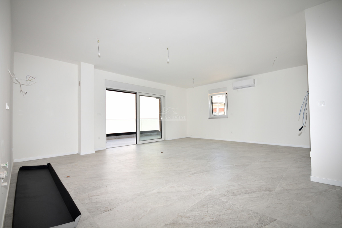 Luksuzno stanovanje S5, 50m od plaže