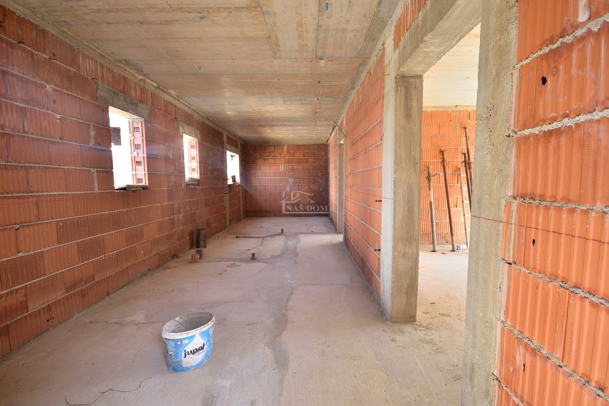 Vodice - stanovanje S4 v manjši stanovanjski stavbi na mirni lokaciji