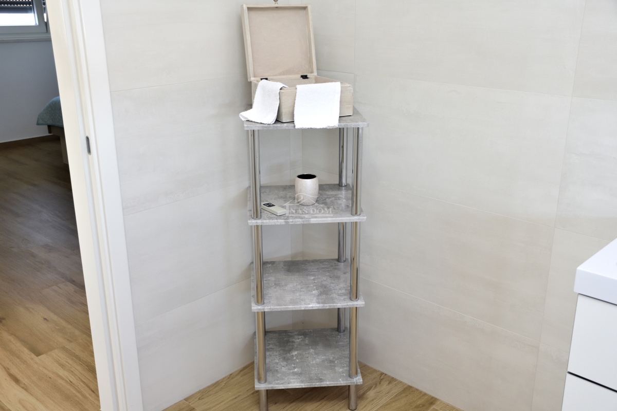 Luksuzni opremljeni penthouse s panoramskim pogledom na morje – Srima, Vodice