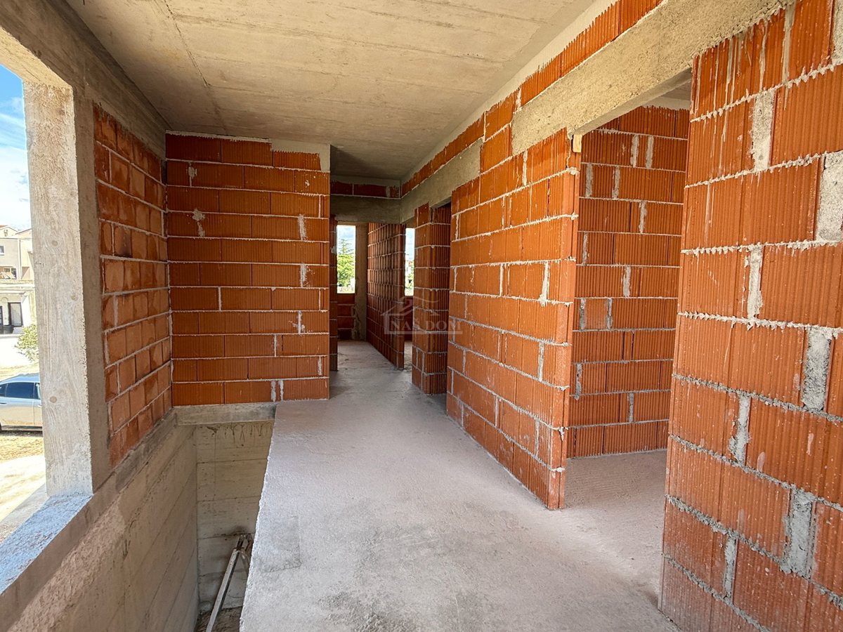 VODICE-*NOVOGRADNJA* S1 Dvojna kuća 550m od plaže