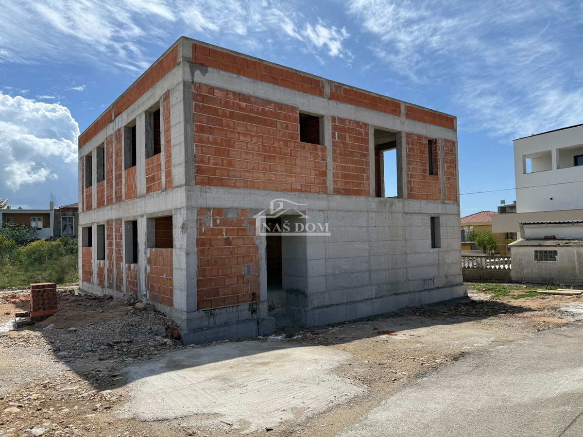 VODICE-*NOVOGRADNJA* S1 Dvojna kuća 550m od plaže