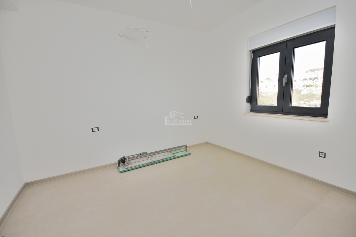 VODICE-*NOVOGRADNJA* S1 Dvojna kuća 550m od plaže