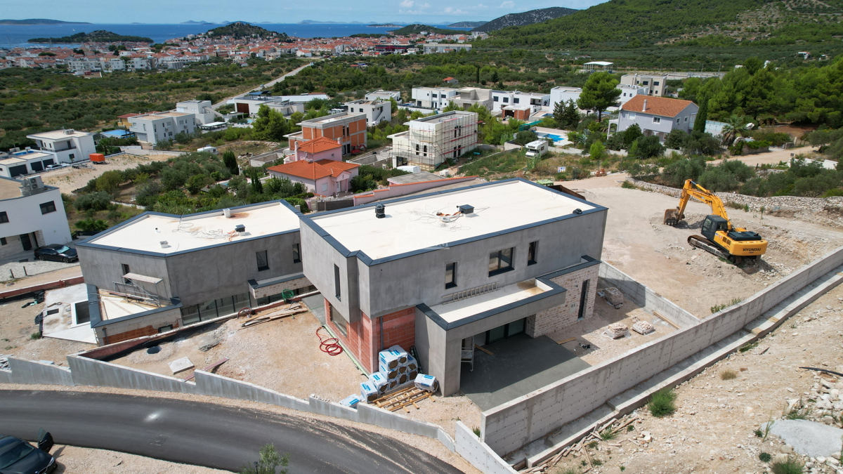 Luksuzna vila "3" s panoramskim pogledom na morje in otočje