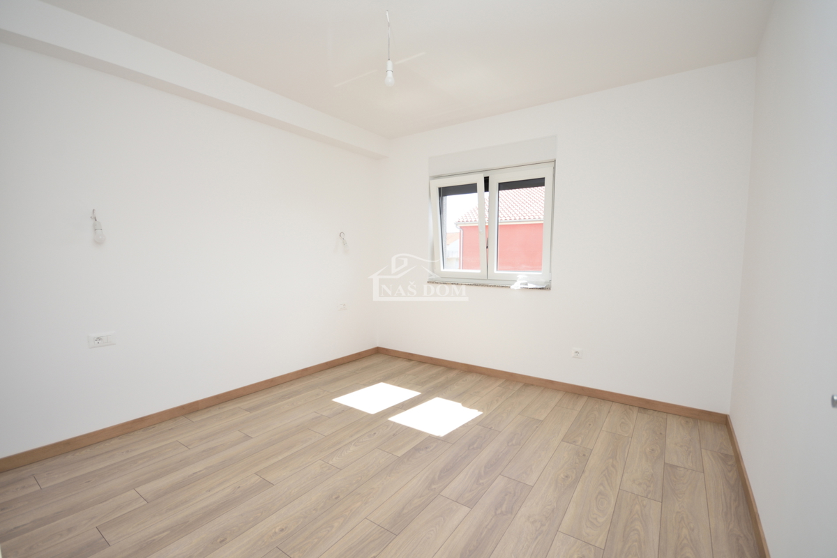 Vodice - Luksuzna hiša s 3 stanovanji, le 150 m od plaže