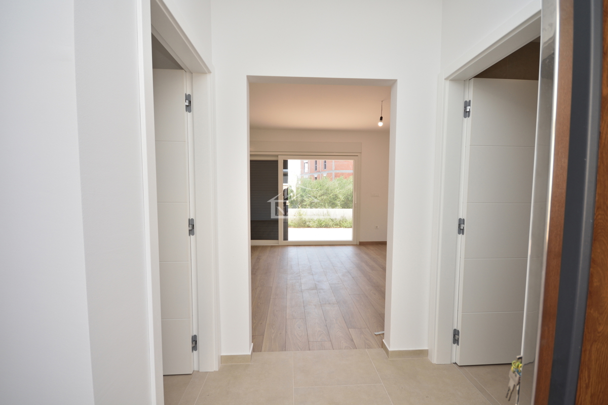 Vodice - Luksuzna hiša s 3 stanovanji, le 150 m od plaže