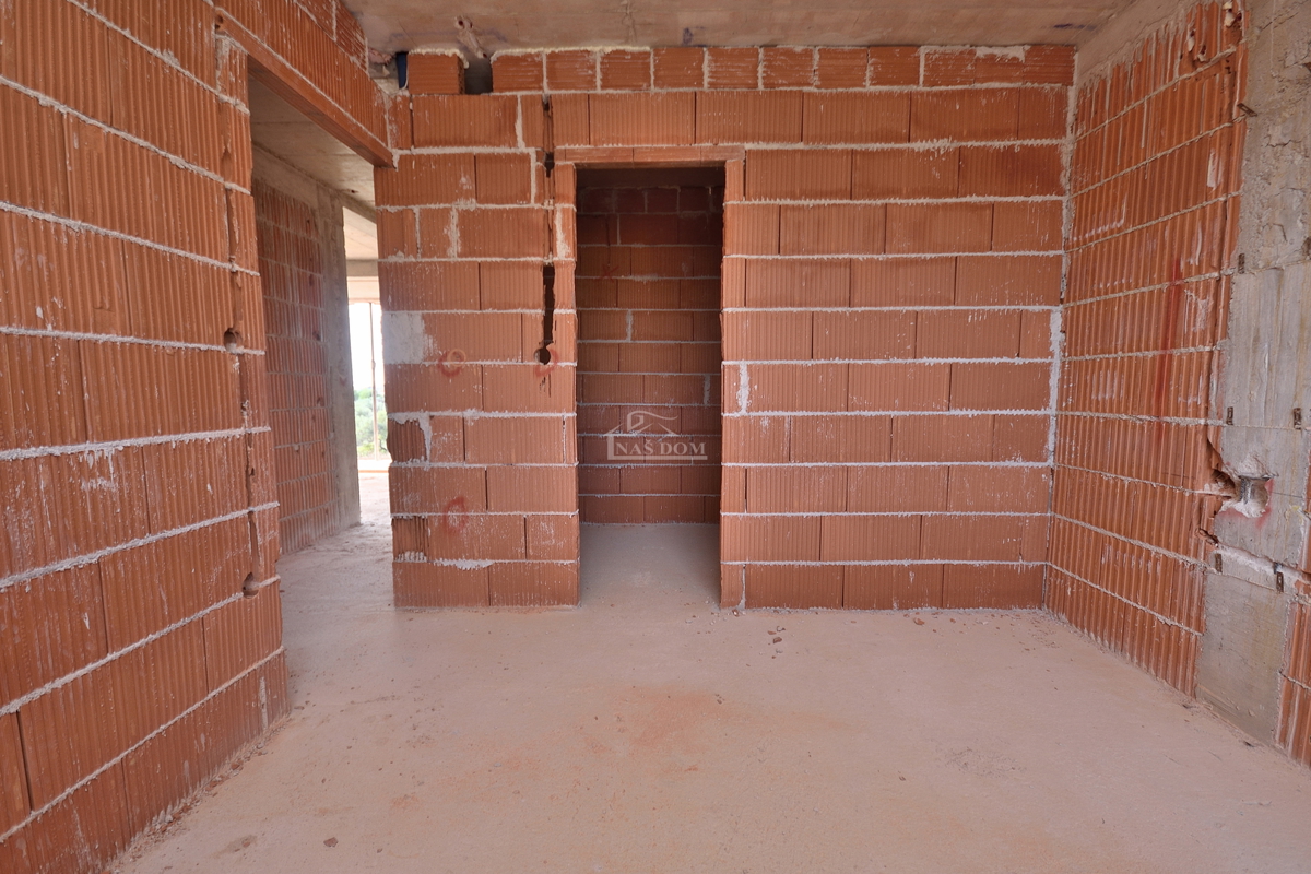 Vodice - NOVOGRADNJA - stanovanja z razgledom na morje, 400 m od plaže