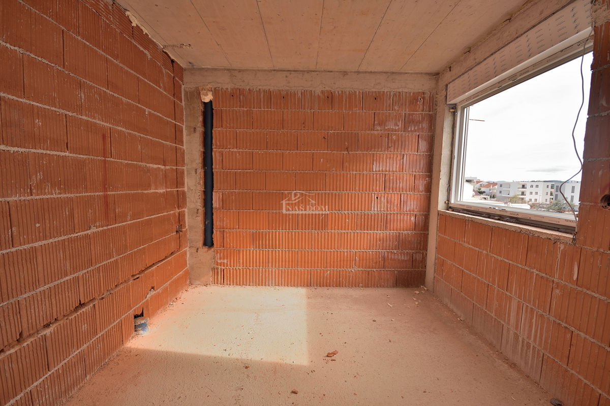 Vodice - NOVOGRADNJA - stanovanja z razgledom na morje, 400 m od plaže