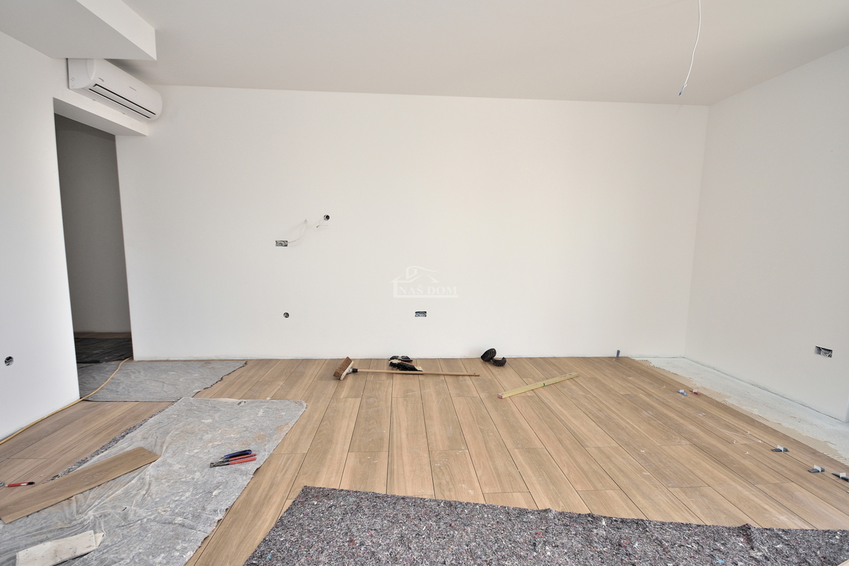 Vodice - stanovanje z vrtom na mirni lokaciji