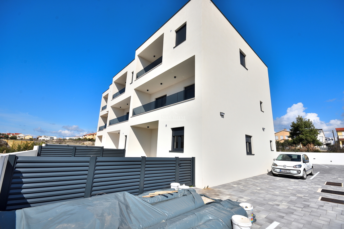 Vodice - s4 dvonadstropno stanovanje z vrtom, 3S+DB, 115,42 m2