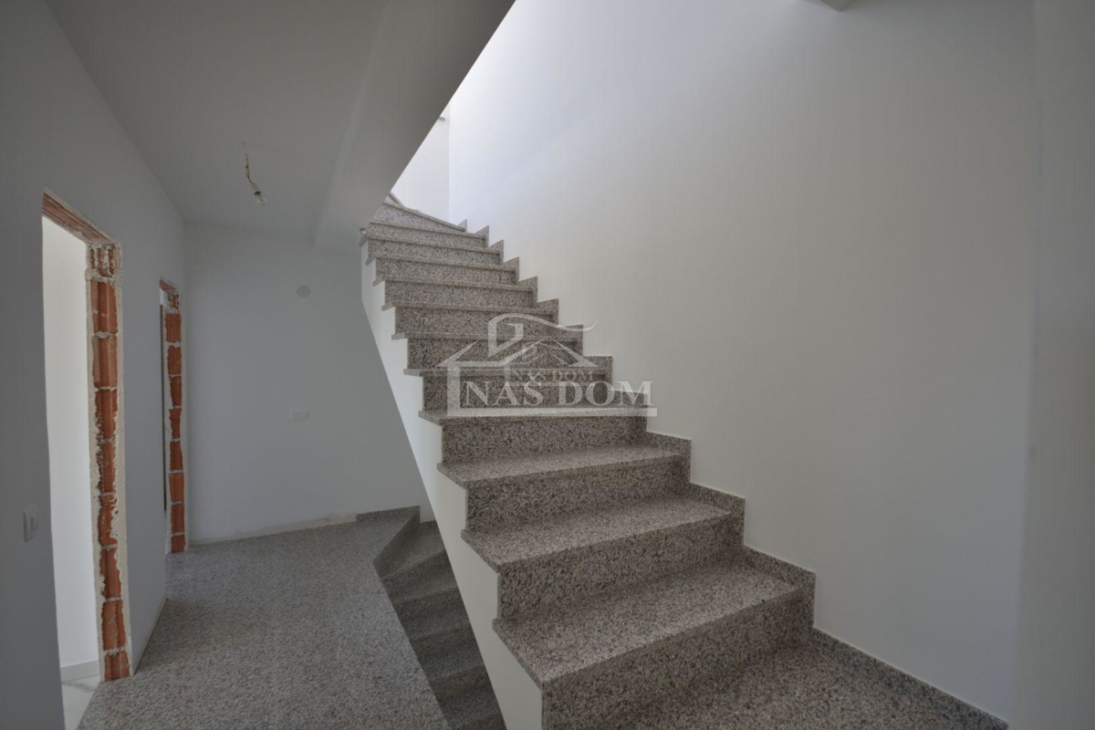 Prodaja, hiša, samostojna, Šibensko-kninska županija, Vodice, Srima