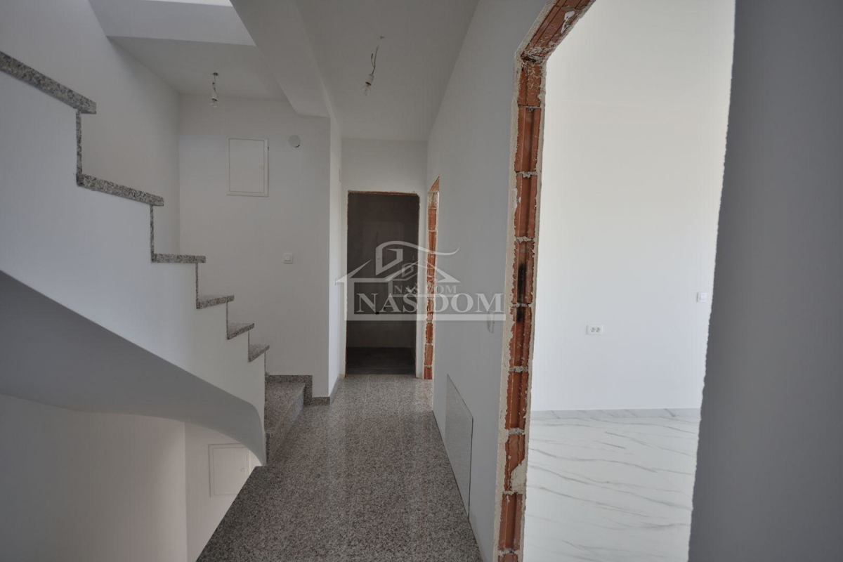 Prodaja, hiša, samostojna, Šibensko-kninska županija, Vodice, Srima