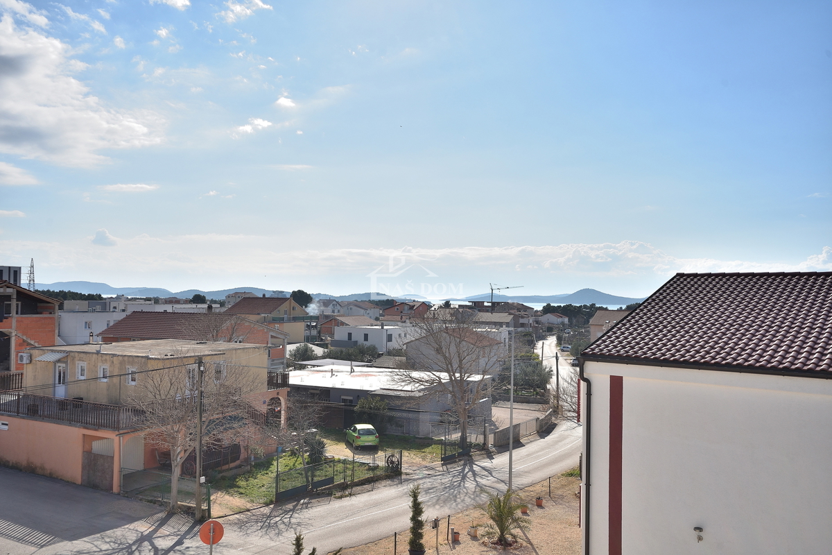 Vodice - **NOVOGRADNJA** Stanovi s pogledom na morje